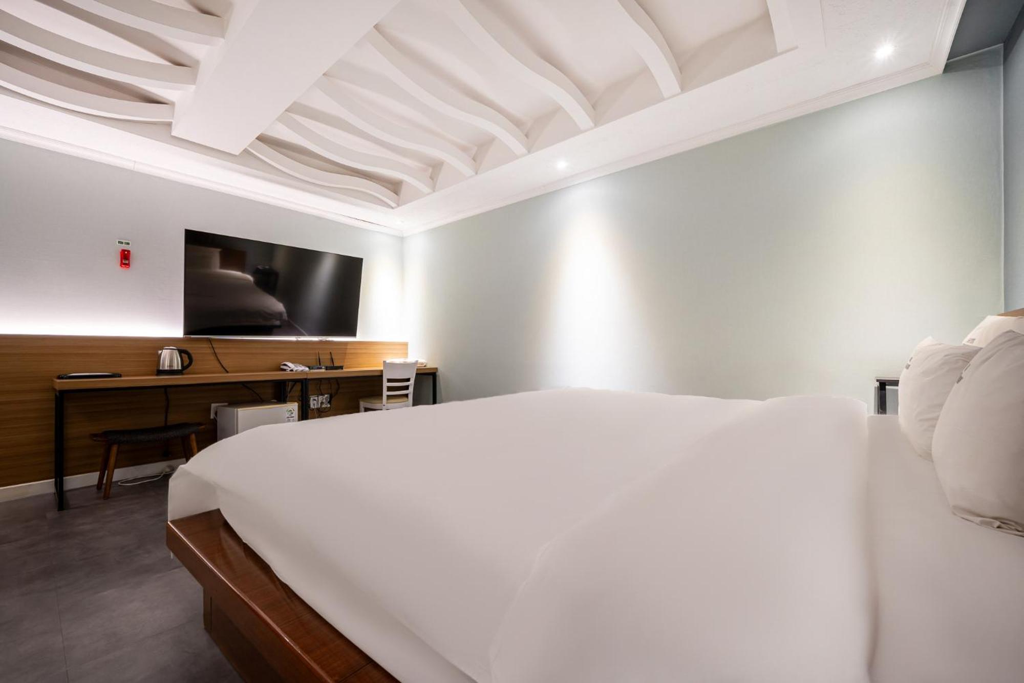 Hotel New Evergreen Mokpo Bagian luar foto